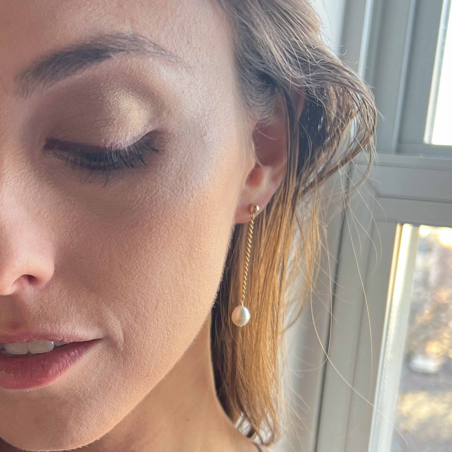 Nicola Pearl Earrings Dangle
