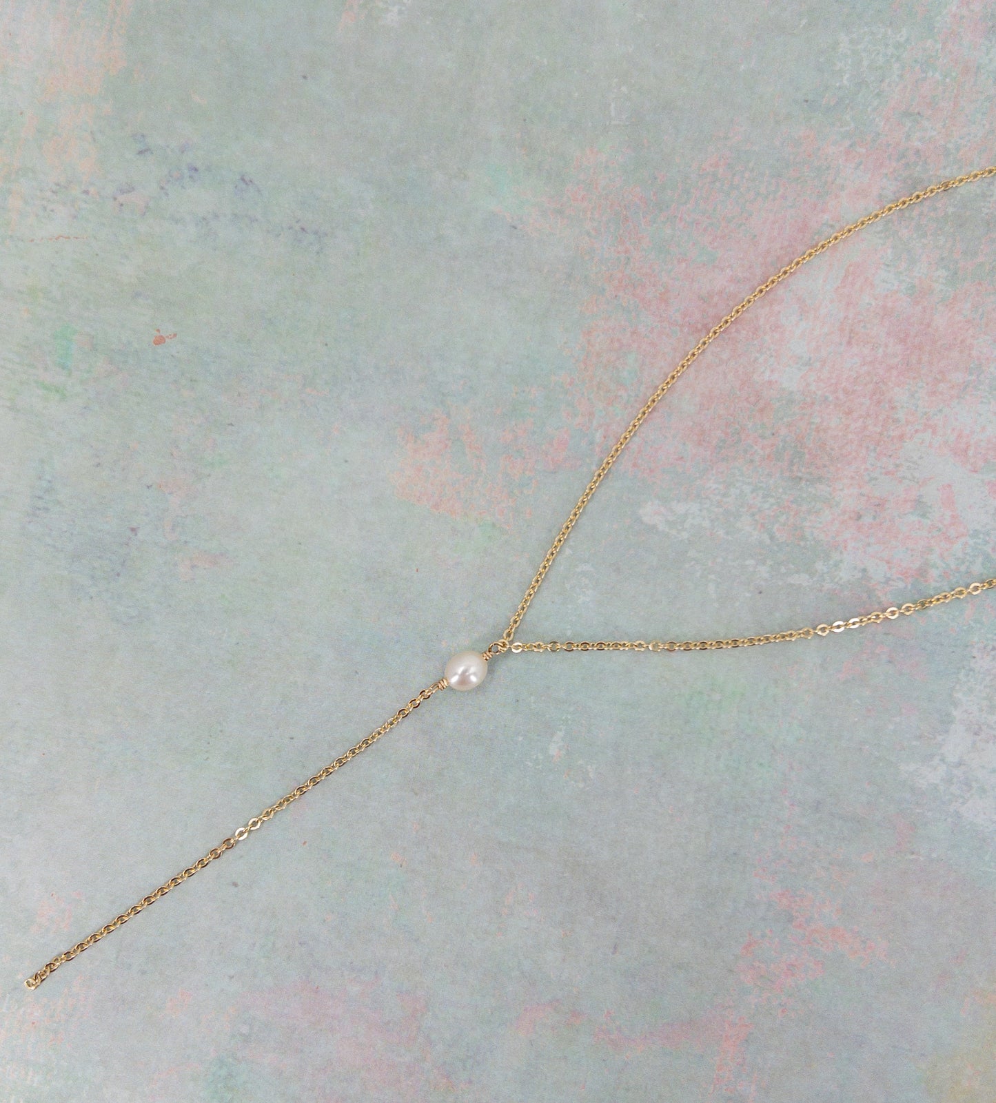 close up of pearl lariat from Rosa Collection