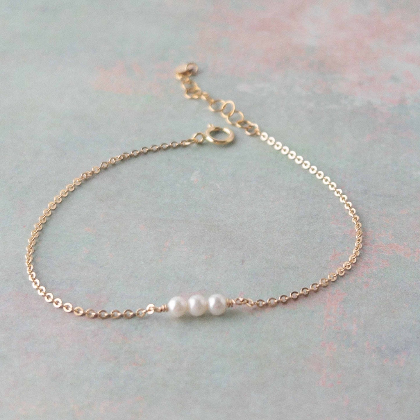 14k Gold Filled Chain bracelet with 3 tiny freshwater pearls