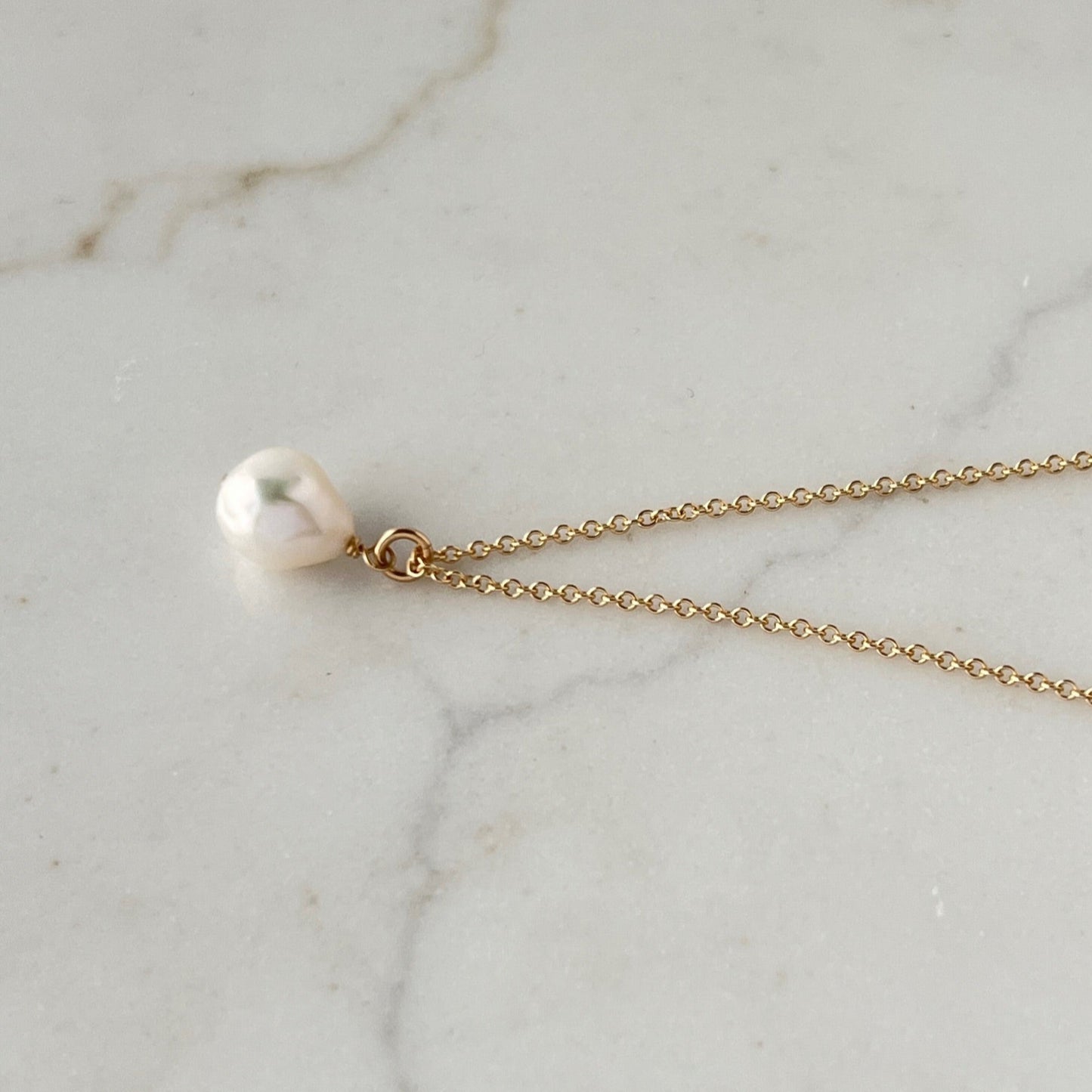 Vivara Single Pearl Necklace