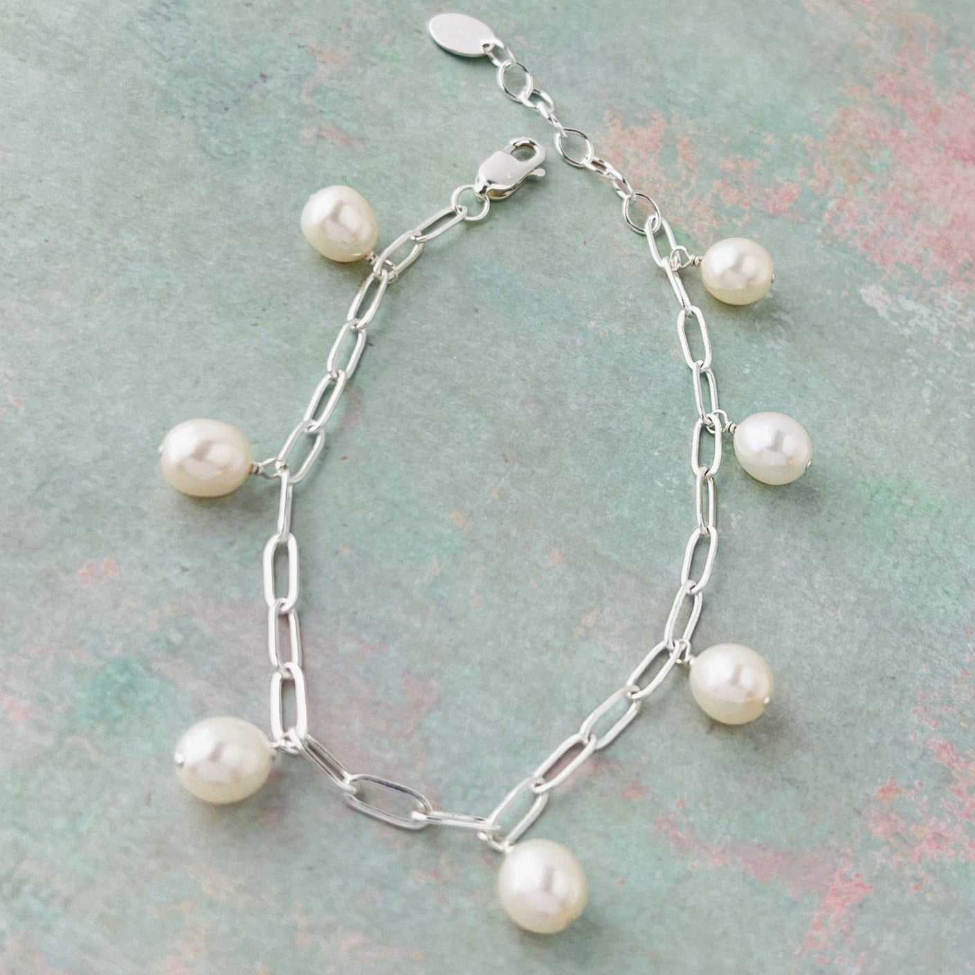 Nicola pearl bracelet for women with 7 freshwater pearls