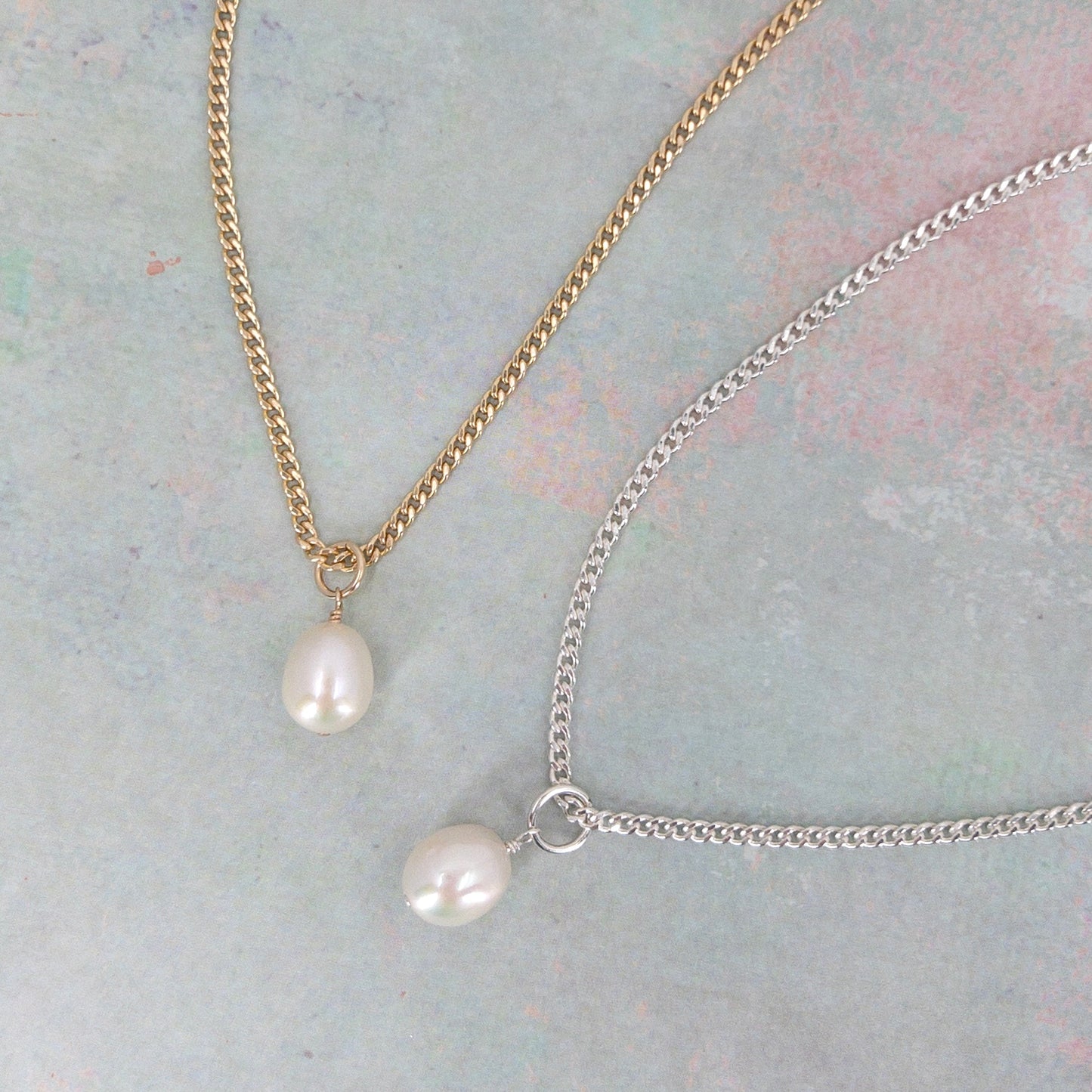 Curb Chain Necklace with Freshwater Pearl