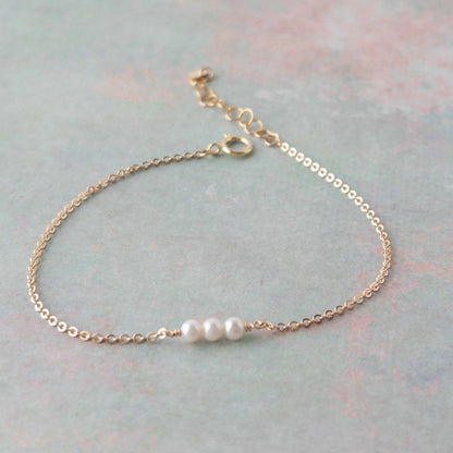 14k Gold Filled Chain bracelet with 3 tiny freshwater pearls