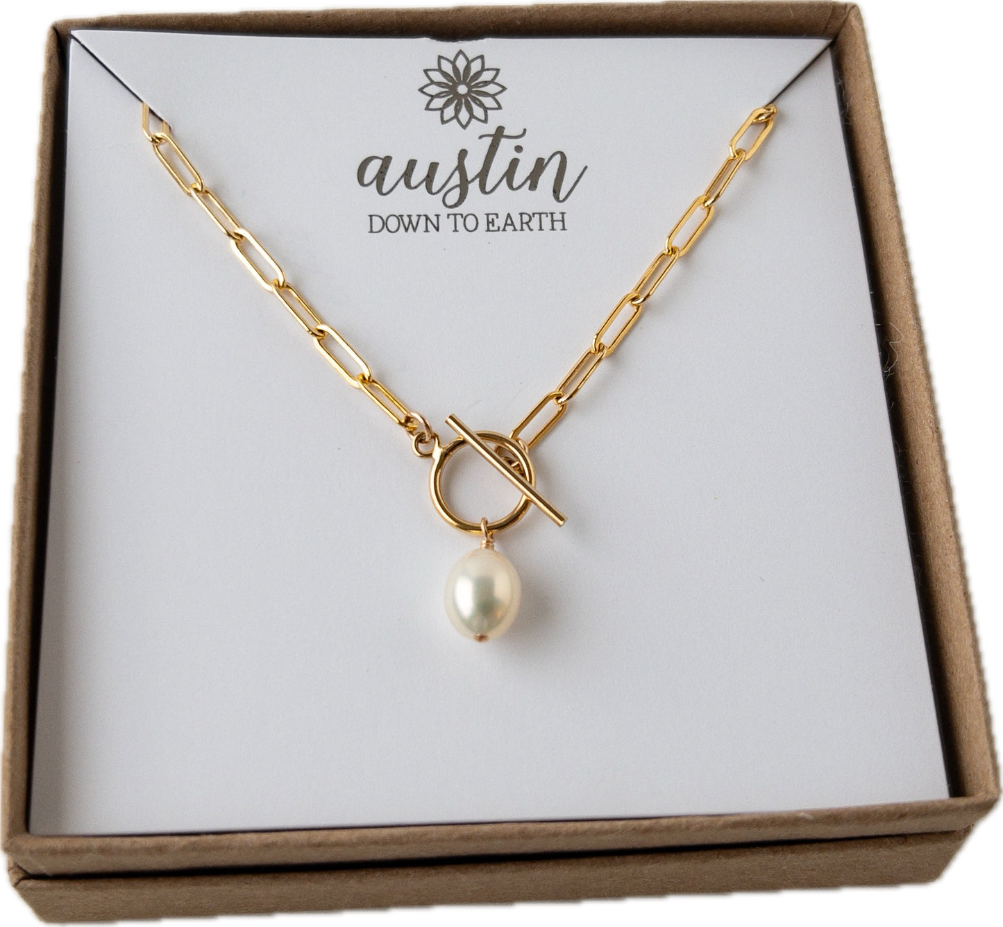 Gift box with Paperclip Chain Pearl Necklace