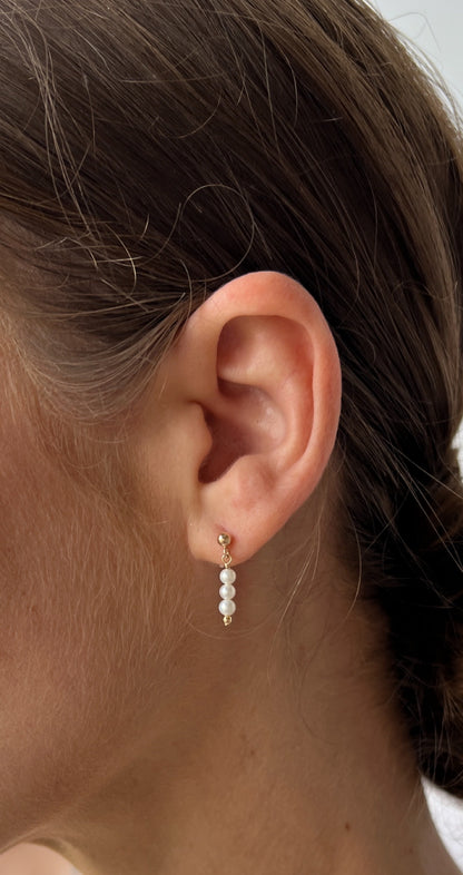 Gigi Stud Pearl Earrings