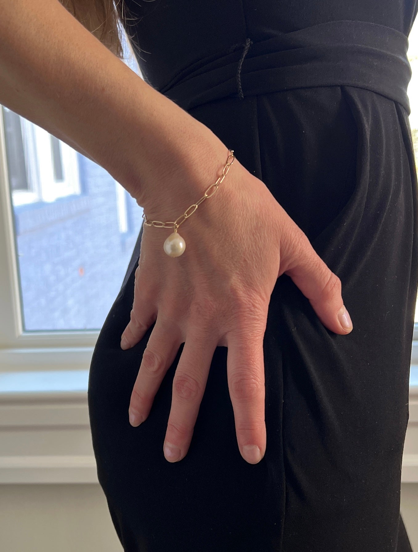 Large baroque pearl on paperclip chain bracelet