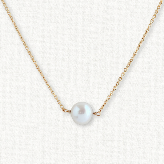 Lucia One Pearl Necklace