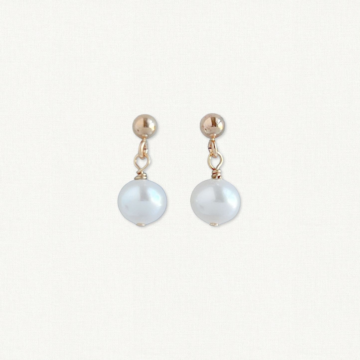 Lucia Pearl Earrings Stud