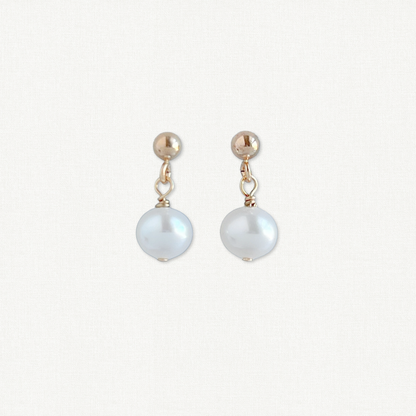 Lucia Pearl Earrings Stud