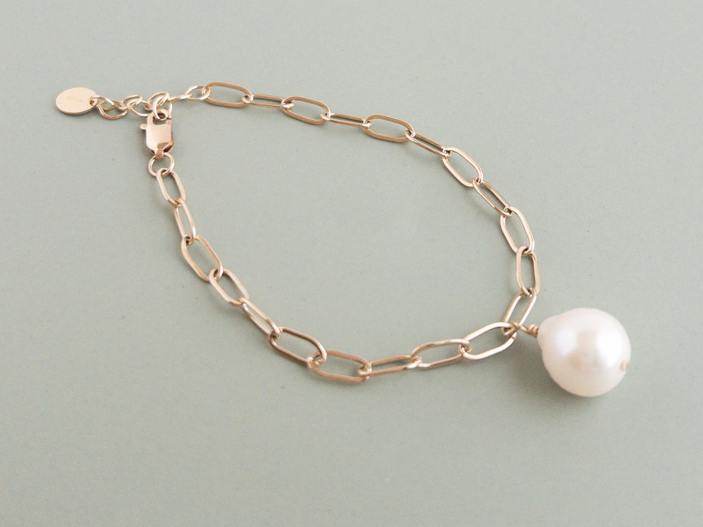 Raja Baroque Pearl Bracelet
