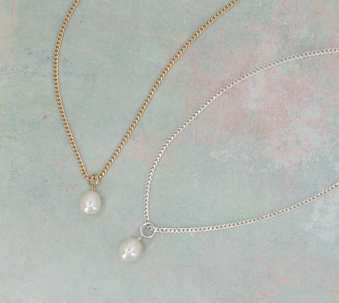 Curb Chain Necklace with Freshwater Pearl