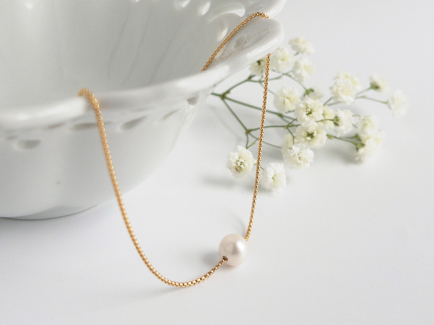 Lucia Floating Pearl Necklace