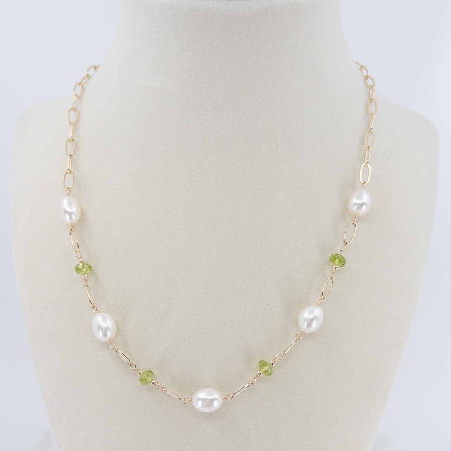 Peridot and Pearl Paper Clip Chain Necklace