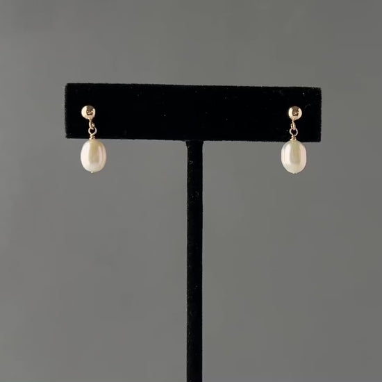 video of pearl stud earrings