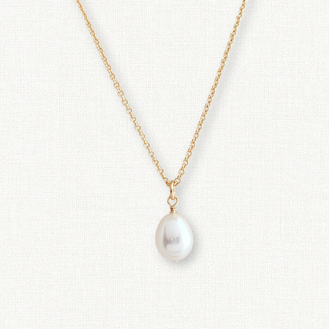 Nicola Simple Pearl Necklace