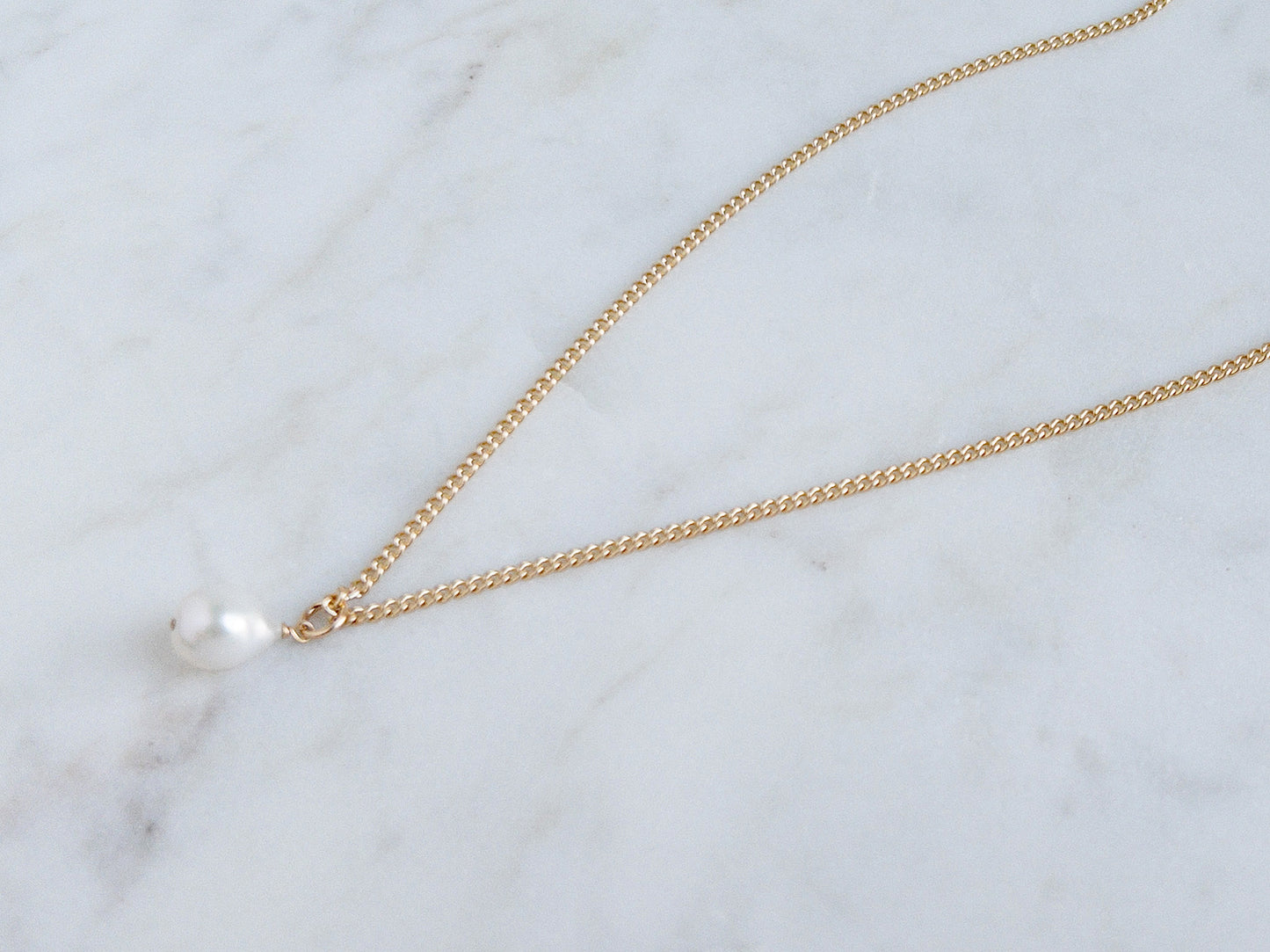 Vivara Single Pearl Necklace