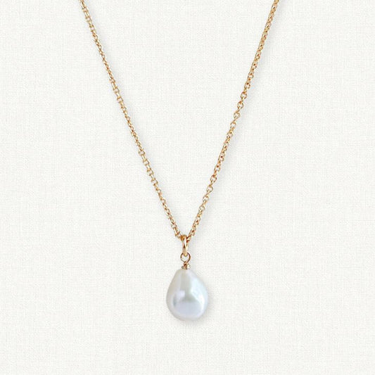 Vivara Single Pearl Necklace
