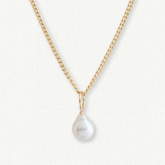 Vivara Single Pearl Necklace